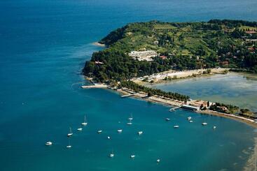 هتل Holiday Park Vile  Terme Krka