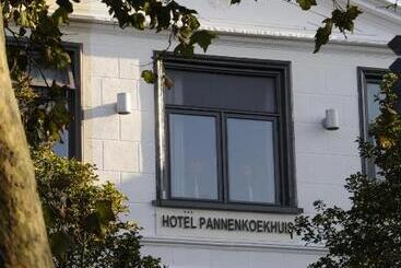酒店 Pannenkoekhuis Vierwegen
