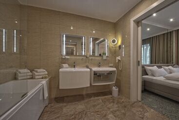 هتل Residence
