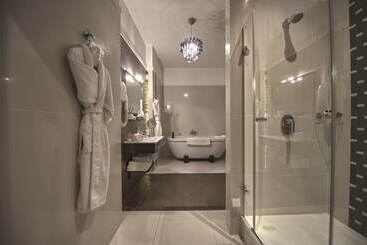 هتل Residence