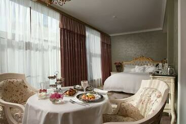 هتل Residence