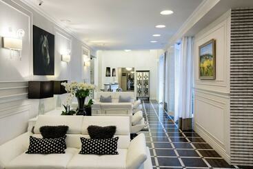 هتل Residence