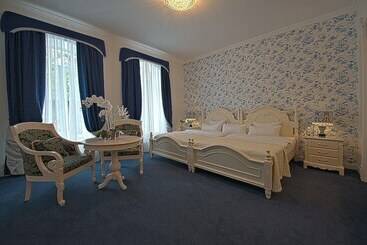 هتل Residence