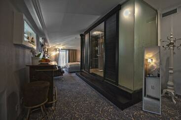 هتل Residence