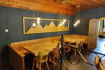 Отель Restaurant Jungfrau