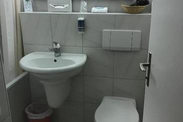 בית מלון כפרי Sardona