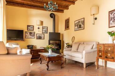 هتل Villa Clementina   Prosecco Country
