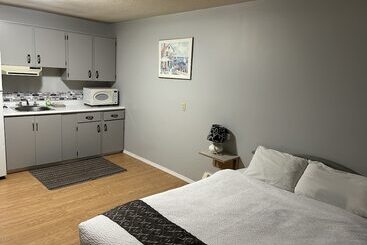 Kings Court Motel