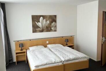 Primestay Hotel By Kostbar