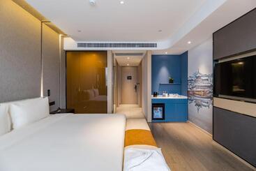 Atour Hotel Nanjing Olympic Sports Center Tianhe Plaza