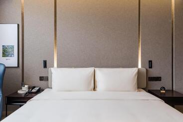 Atour Hotel Nanjing Olympic Sports Center Tianhe Plaza