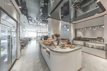 Atour Light Hotel Nantong Drum Plaza South Street