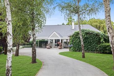 French City Mansion   Christchurch Luxury Home