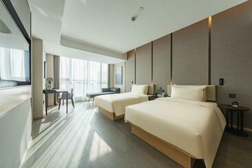 Atour Hotel Hangzhou Qianjiang Century Zhenning Road