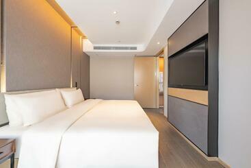 Atour Hotel Hangzhou Qianjiang Century Zhenning Road