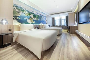 Atour Hotel Nanning North Lake Railway Station