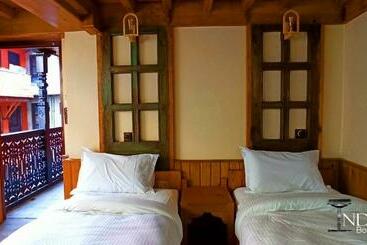 Indrayani Boutique Hotel & Cafe