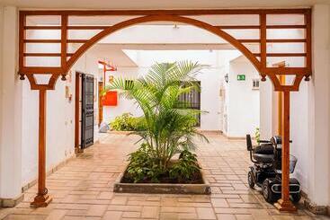 Live Los Cristianos Garden And Pool