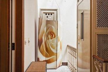Luxury Central Design Apartment