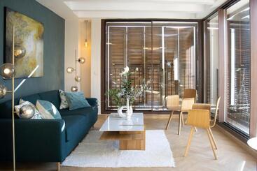 Singularstays Santa Cruz 9
