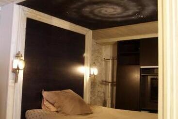 آپارتمانهای توریستها Appartement Dans Un Atelier D Artiste Hors Norme