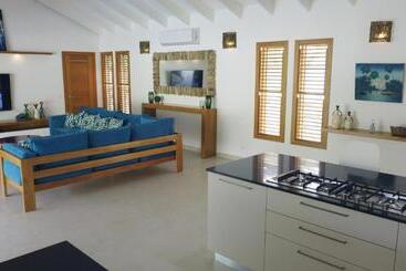 Flor De Coco, Villa Neuve, 5 Chambres, 5 Salles De Bains Et Grande Piscine à 250 Mètres De La Plage