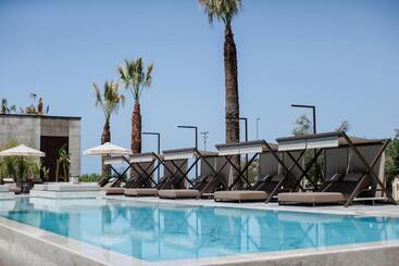 هتل Prado Luxury