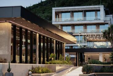 هتل Prado Luxury