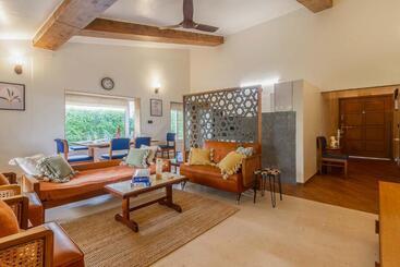 Stayvista S Beyond The Blue Door Valley View Villa With Outdoor Jacuzzi & Massage Chair