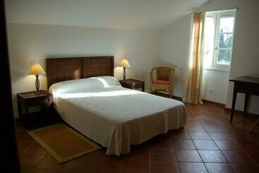 تختخواب و صبحانه Domaine De Valle