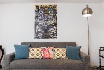 Designer Flats In Lapa By Lovelystay