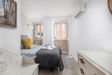 Designer Flats In Lapa By Lovelystay