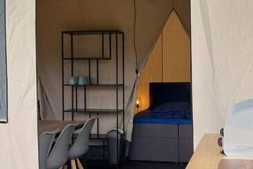 هتل Charmecamping & Appartementen De Regge Vallei