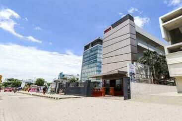 בית מלון כפרי Euphoria Extended Stays   Omr It Expressway Chennai