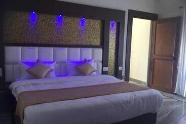 ホテル Goroomgo Kavyansh Villa Bhimtal   Parking Facilities   Excellent Homestay Feel Like Home