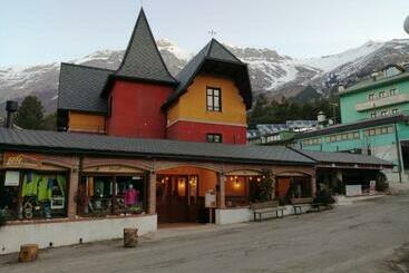 La Villetta Food & Drink Rooms For Rent   No Reception - L'Aquila