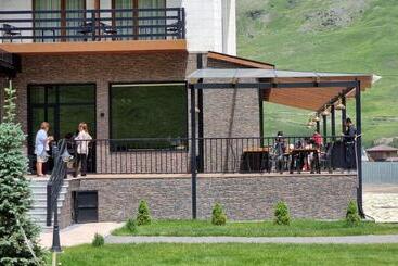 هتل Suatis Resort Kazbegi