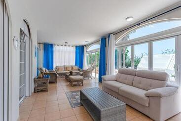Gorgeous Golf Villa
