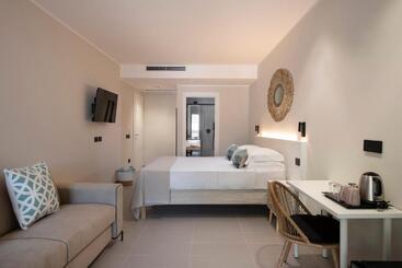 Mem Lodge And Suite