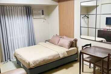Steff S Condo 815 At Centrio Tower Deluxe Unit