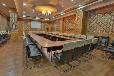 هتل Asia Grand