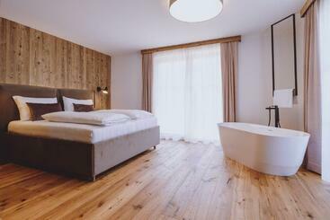 Zaglgut Hotel Chalet Wellness Panoramic View, Ski In Ski Out To Kitzsteinhorn