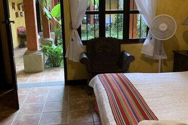 هتل Casona Del Conquistador