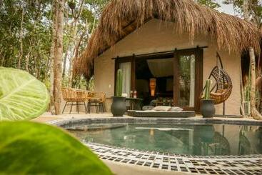 هتل The Yellow Nest Tulum