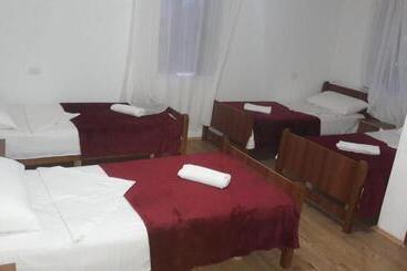 پانسیون Guest House “ Center Theth “