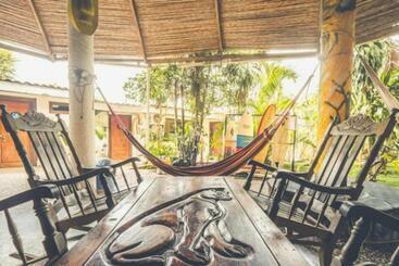 Pura Vida Hostel