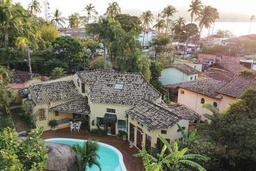 Villa Del Mare / Centro Da Ilha