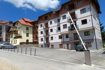 Apartman Lola