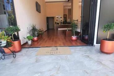 هتل 3b Suites Boutique