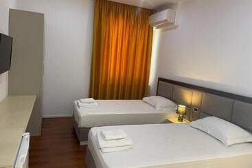 هتل 3b Suites Boutique